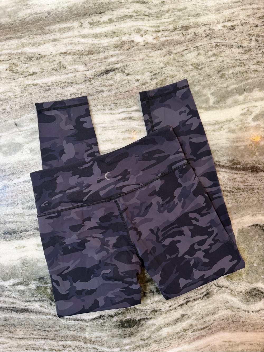 Zyia Active Camouflage Leggings - Black/Grey Camo 22”